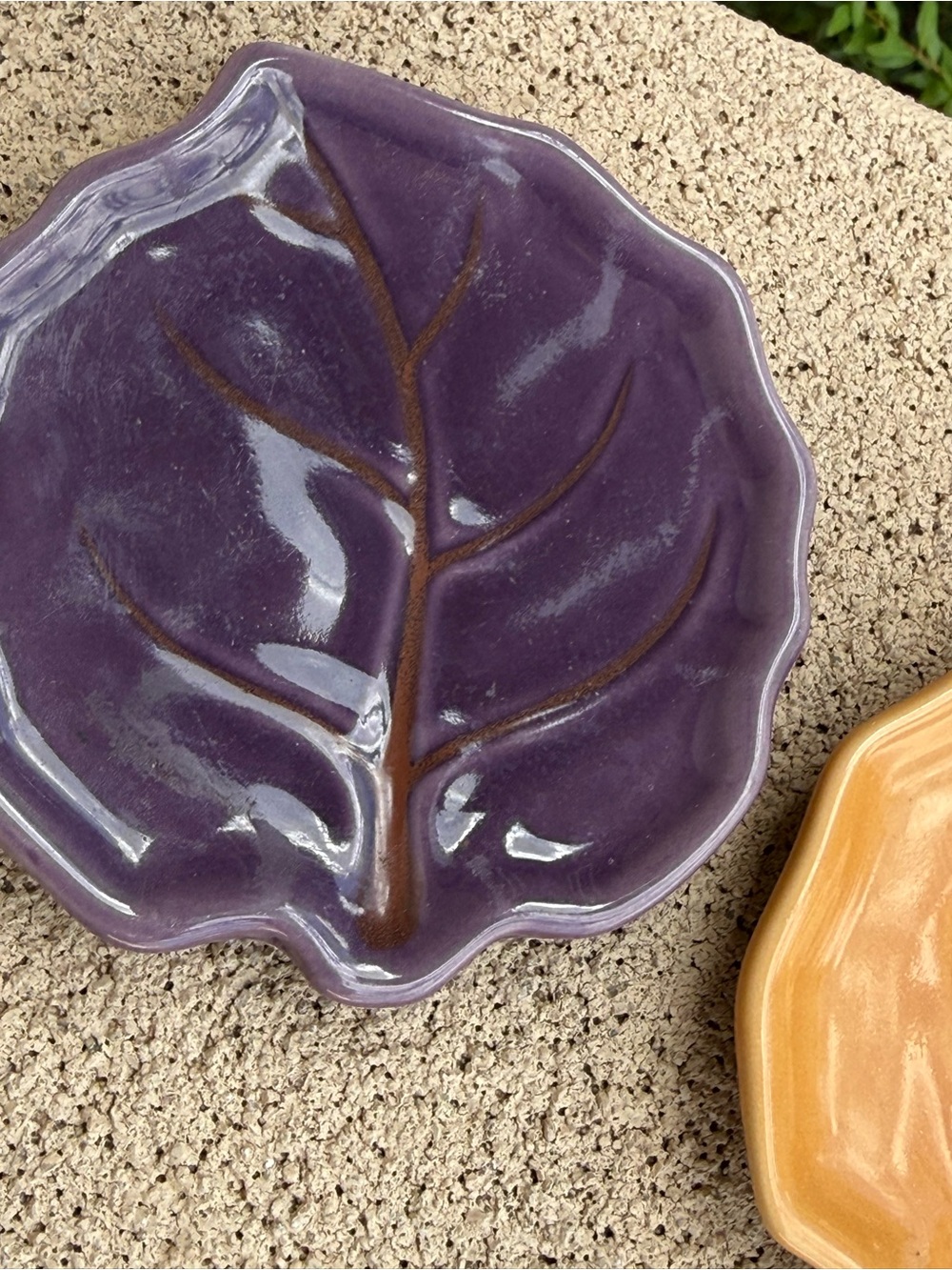 Pottery Barn Autumn Leaf Appetizer
Plates Set Of 1 green and orange - Picture 3 of 6